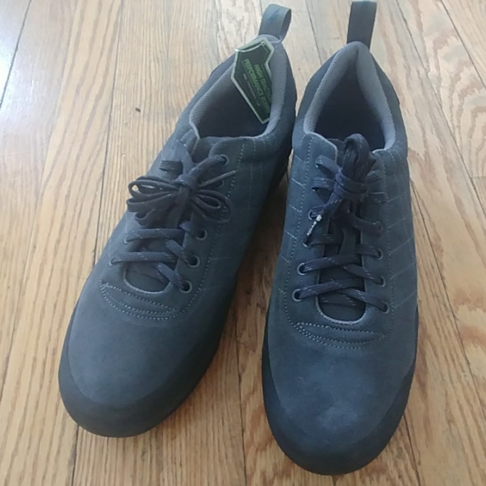 Evolve Zender shoes
